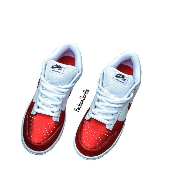 SUPREME x NIKE SB Dunk Low (Red/white) - Picture 7 of 9